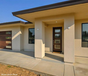 Two bedroom with river access